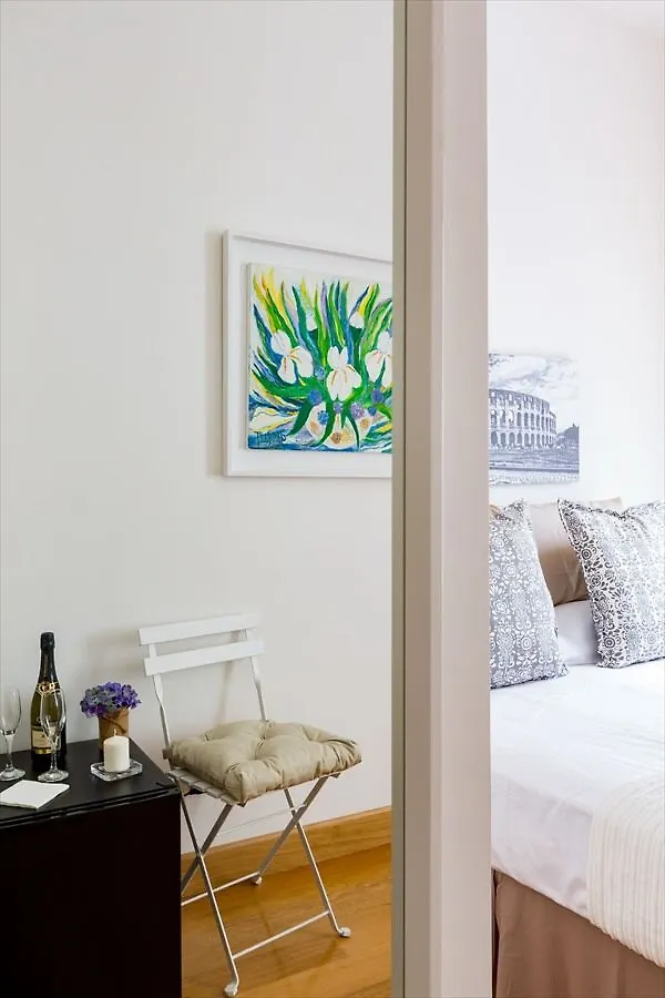 Colosseum Chich Rooms Rome Appartement